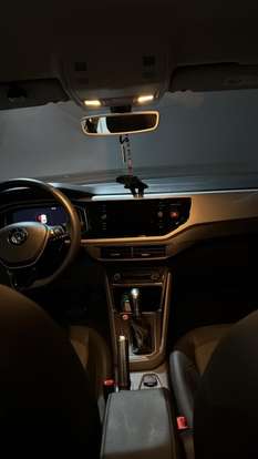 VOLKSWAGEN-POLO-2018