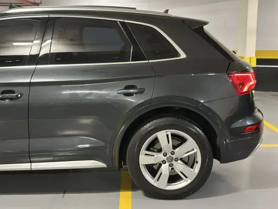AUDI-Q5-2019
