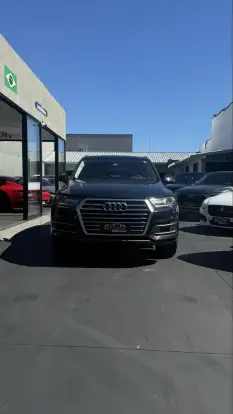 AUDI-Q7-2018