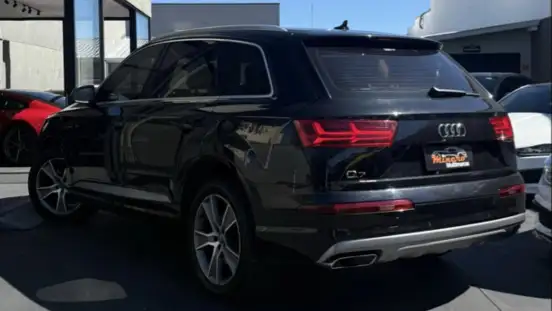 AUDI-Q7-2018