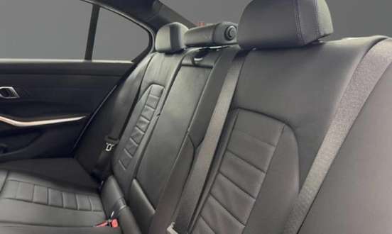 BMW-320i-2025