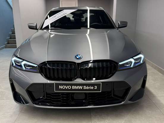 BMW-330e-2026