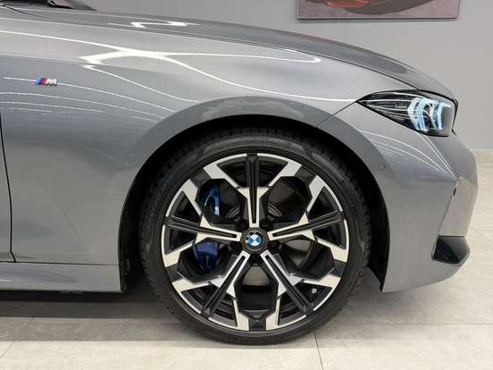 BMW-330e-2026