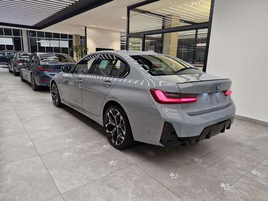 BMW-330e-2.0 16V TURBO HÍBRIDO M SPORT AUTOMÁTICO BMW-330e-2025