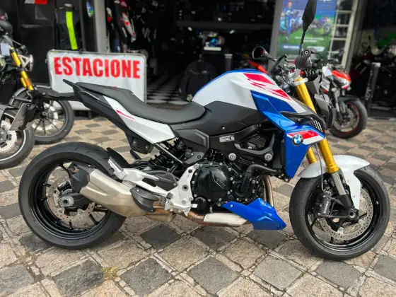 BMW F 900 R SPORT PLUS BMW F 900 R SPORT PLUS