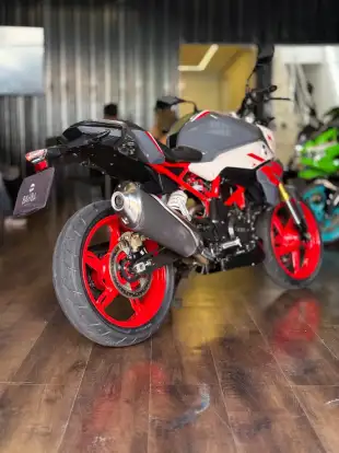 BMW-G 310 R-2022