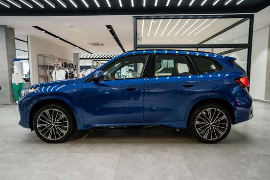 BMW-X1-2025