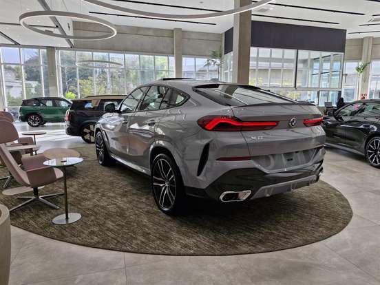 BMW-X6-2025