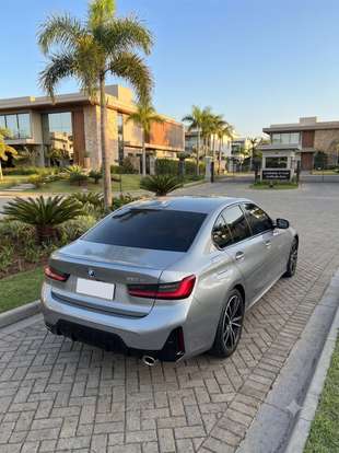 BMW-320i-2024