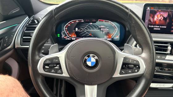 /en/city/cate-car-used-car/bmw-x4-2024-2-0-16v-gasoline-xdrive30i-m-sport-steptronic-49092547138618368/-6