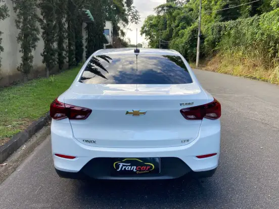 CHEVROLET-ONIX-2021