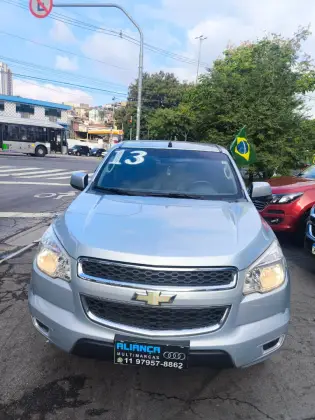 CHEVROLET S10 2.8 LT 4X4 CD 16V TURBO DIESEL 4P MANUAL CHEVROLET S10 2.8 LT 4X4 CD 16V TURBO DIESEL 4P MANUAL