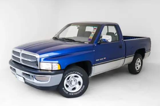 DODGE RAM 5.2 SLT 4X2 CS V8 GASOLINA 2P AUTOMÁTICO DODGE RAM 5.2 SLT 4X2 CS V8 GASOLINA 2P AUTOMÁTICO