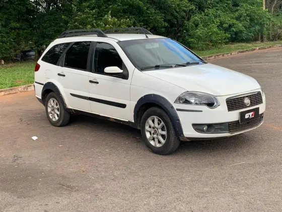 FIAT PALIO 1.8 MPI TREKKING WEEKEND 8V FLEX 4P MANUAL FIAT PALIO 1.8 MPI TREKKING WEEKEND 8V FLEX 4P MANUAL