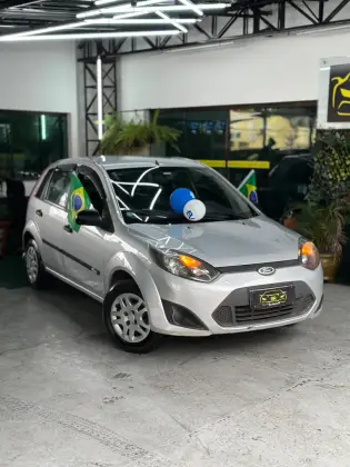 FORD FIESTA 1.0 ROCAM HATCH 8V FLEX 4P MANUAL FORD FIESTA 1.0 ROCAM HATCH 8V FLEX 4P MANUAL