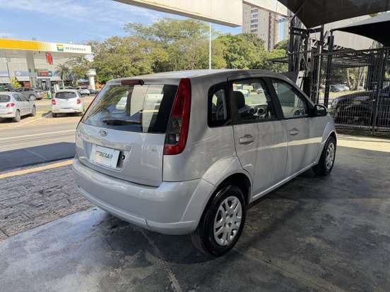 FORD-FIESTA-2011