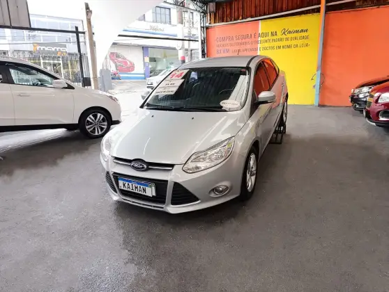FORD FOCUS 1.6 SE 16V FLEX 4P MANUAL FORD FOCUS 1.6 SE 16V FLEX 4P MANUAL