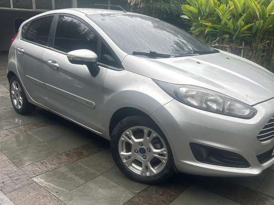 FORD-FIESTA-1.6 SE HATCH 16V FLEX 4P POWERSHIFT FORD-FIESTA-2016