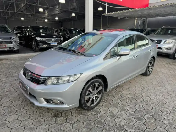 HONDA CIVIC 1.8 EXS 16V FLEX 4P AUTOMÁTICO HONDA CIVIC 1.8 EXS 16V FLEX 4P AUTOMÁTICO