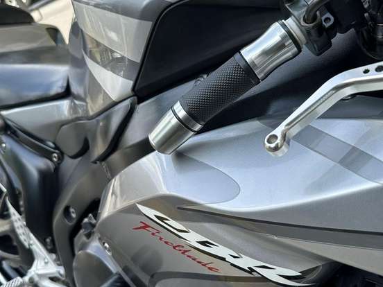 HONDA-CBR 1000RR FIREBLADE HONDA-CBR 1000RR FIREBLADE-2006