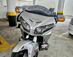 HONDA GL 1800 GOLD WING HONDA GL 1800 GOLD WING