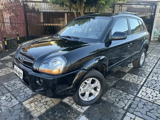 HYUNDAI TUCSON 2.0 MPFI GLS 16V 143CV 2WD FLEX 4P AUTOMÁTICO HYUNDAI TUCSON 2.0 MPFI GLS 16V 143CV 2WD FLEX 4P AUTOMÁTICO