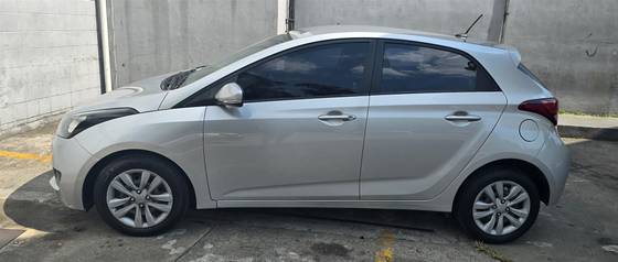HYUNDAI HB20 1.6 COMFORT PLUS 16V FLEX 4P AUTOMÁTICO