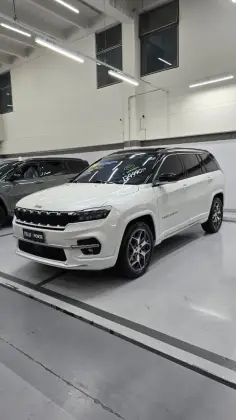 JEEP COMMANDER 1.3 T270 TURBO FLEX OVERLAND AT6 JEEP COMMANDER 1.3 T270 TURBO FLEX OVERLAND AT6