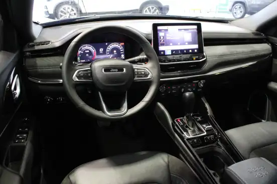 JEEP-COMMANDER-2024
