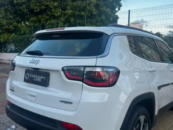 JEEP-COMPASS-2.0 16V DIESEL LONGITUDE 4X4 AUTOMÁTICO JEEP-COMPASS-2018
