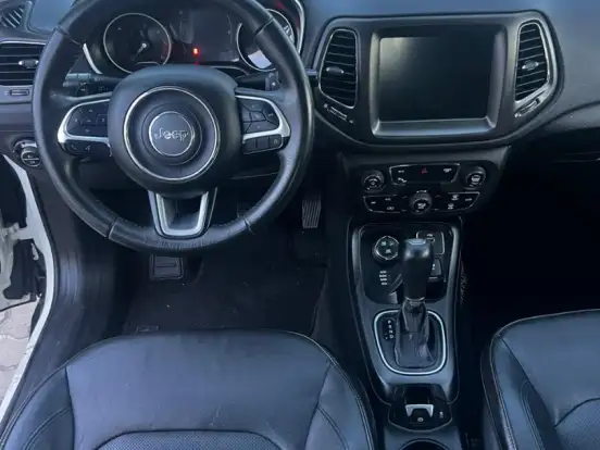 JEEP-COMPASS-2.0 16V DIESEL LONGITUDE 4X4 AUTOMÁTICO JEEP-COMPASS-2018