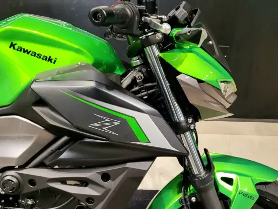 KAWASAKI-Z500 KAWASAKI-Z500-2025