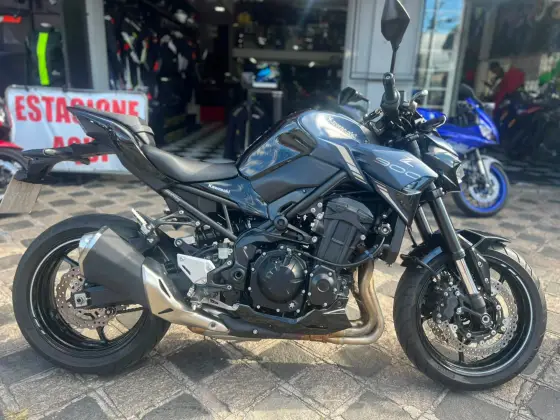 KAWASAKI Z900 KAWASAKI Z900