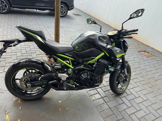 KAWASAKI Z900 