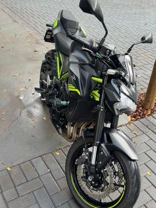 KAWASAKI-Z900-2020