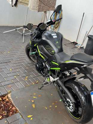 KAWASAKI-Z900-2020