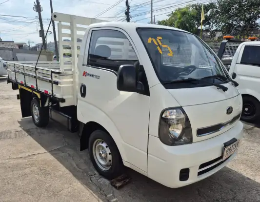 KIA-BONGO-2014