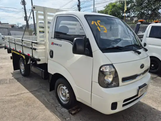 KIA-BONGO-2.5 K-2500 4X2 CS TURBO DIESEL 2P MANUAL KIA-BONGO-2014