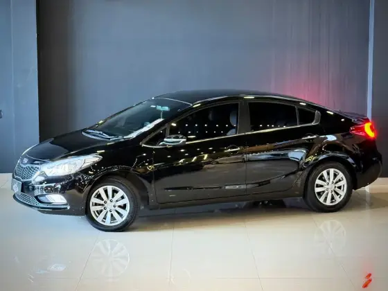KIA CERATO 1.6 SX 16V FLEX 4P AUTOMÁTICO KIA CERATO 1.6 SX 16V FLEX 4P AUTOMÁTICO