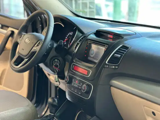 KIA-SORENTO-2013