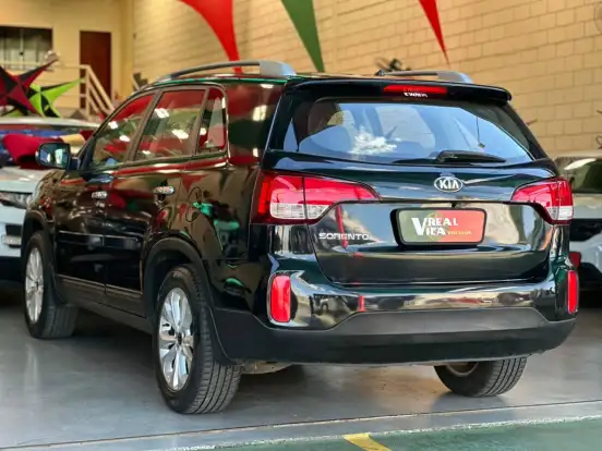 KIA-SORENTO-2013
