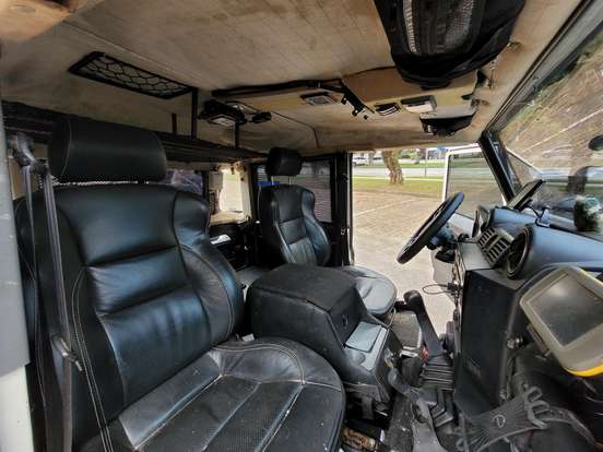 LAND ROVER-DEFENDER-2010