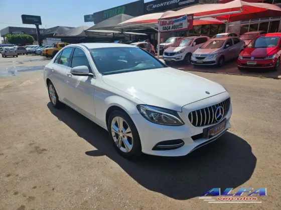 MERCEDES-BENZ C 180 1.6 CGI AVANTGARDE 16V TURBO GASOLINA 4P AUTOMÁTICO MERCEDES-BENZ C 180 1.6 CGI AVANTGARDE 16V TURBO GASOLINA 4P AUTOMÁTICO