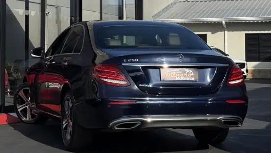 MERCEDES-BENZ-E 250-2017