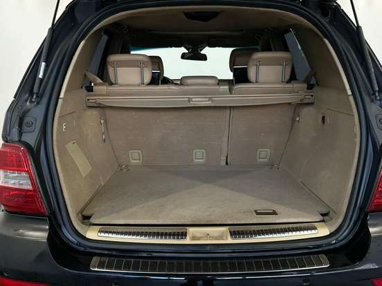 MERCEDES-BENZ-ML 63 AMG-6.2 V8 32V GASOLINA 4P AUTOMÁTICO MERCEDES-BENZ-ML 63 AMG-2010