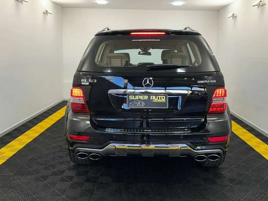 MERCEDES-BENZ-ML 63 AMG-6.2 V8 32V GASOLINA 4P AUTOMÁTICO MERCEDES-BENZ-ML 63 AMG-2010