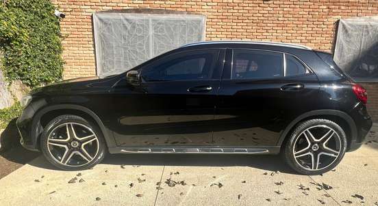 MERCEDES-BENZ-GLA 250-2018