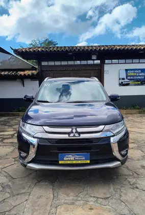 MITSUBISHI OUTLANDER 2.2 4X4 16V DIESEL 4P AUTOMÁTICO MITSUBISHI OUTLANDER 2.2 4X4 16V DIESEL 4P AUTOMÁTICO