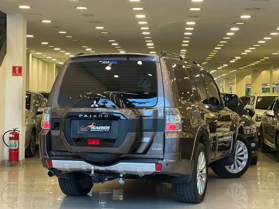 MITSUBISHI-PAJERO FULL-3.8 HPE 4X4 V6 24V GASOLINA 4P AUTOMÁTICO MITSUBISHI-PAJERO FULL-2014
