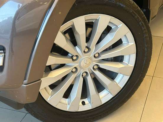 MITSUBISHI-PAJERO FULL-2014